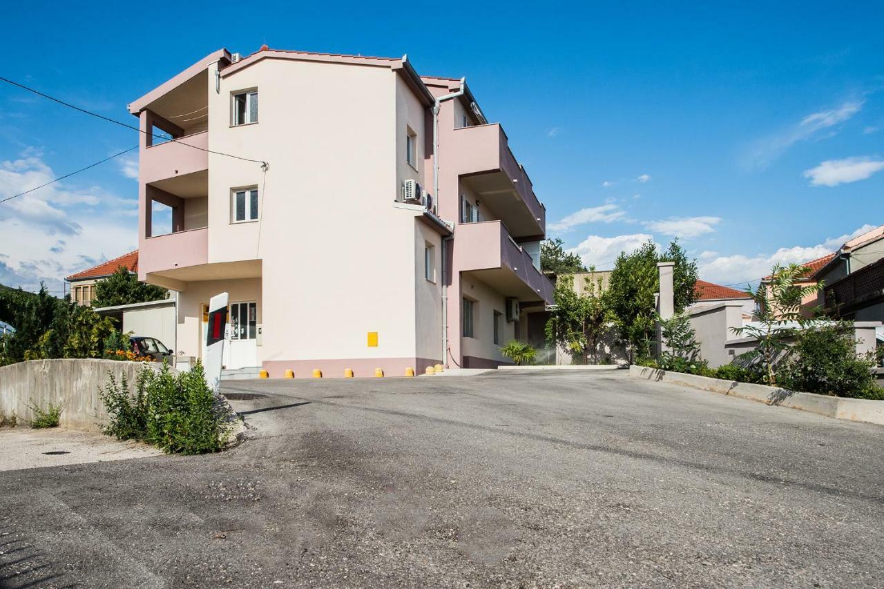 Solin Apartments Praetorium Extérieur photo